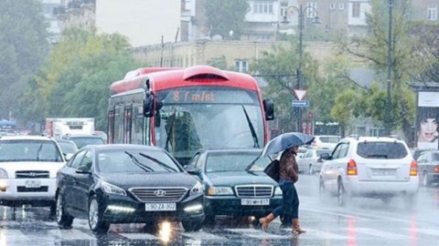 Bakıya yağış, rayonlara qar yağır - Faktiki hava