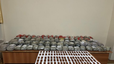 Azərbaycana 80 kq narkotik keçirmək istəyənlər TUTULDU