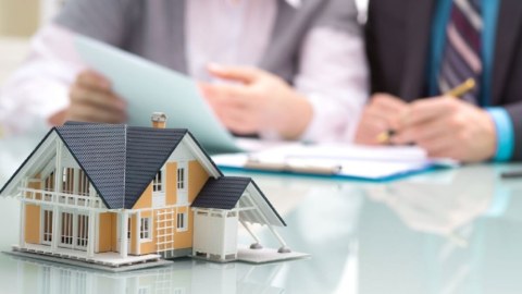 Daşınmaz əmlakın icbari sığortası üzrə 1.8 milyon manat ödəniş edilib