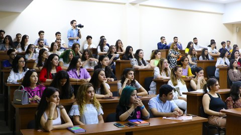 Yeni ixtisaslara aid təhsil proqramları YARADILIR