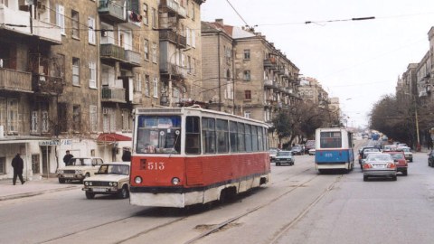 Lenin prospekti ilə Pervomayskinin TİNİ
