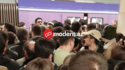 Bakı metrosunda problem: sərnişinlər düşürüldü - YENİLƏNİB