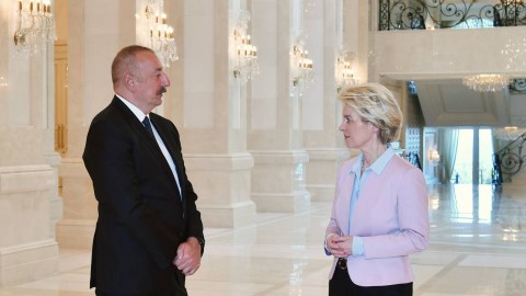 Prezident&nbsp;Ursula fon der  Lyayeni təbrik etdi
