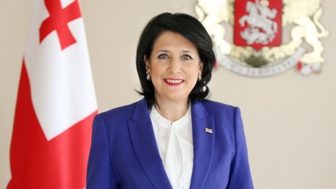 Gürcüstan prezidenti Fransaya getdi