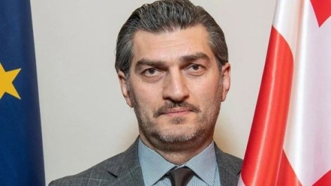 Hakim partiyanın namizədi qeydə alındı