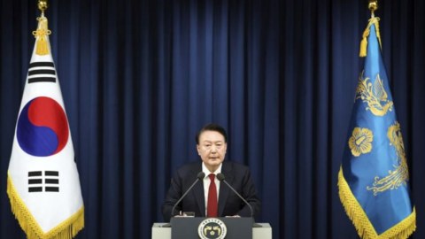 Cənubi Koreya Prezidenti qiyam cəhdində ŞÜBHƏLİDİR