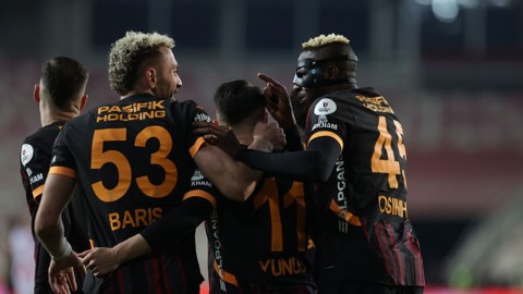 &ldquo;Qalatasaray&rdquo;ın iki futbolçusu sıradan çıxıb
