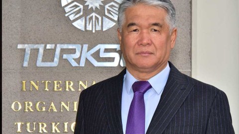 TÜRKSOY Baş katibinin kitabı Azərbaycan türkcəsində...