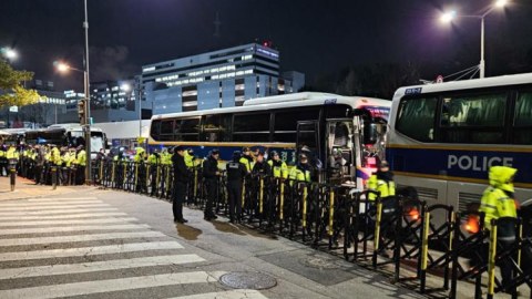 Koreya polisi Prezident Administrasiyasında axtarışlara başlayıb