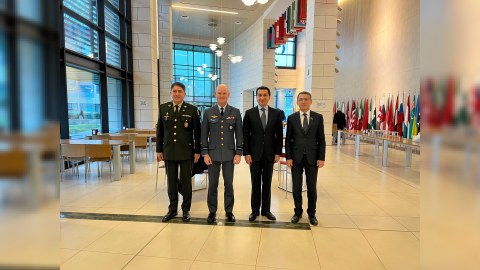 Hikmət Hacıyev NATO Müdafiə Kollecinin nümayəndələri ilə görüşüb