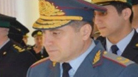 General rəisi olduğu qurumdan məhkəməyə şikayət verdi