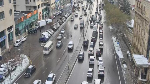 Bakıdakı bəzi yollarda tıxac var