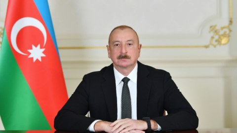 İlham Əliyev Gürcüstanın yeni prezidentini TƏBRİK ETDİ