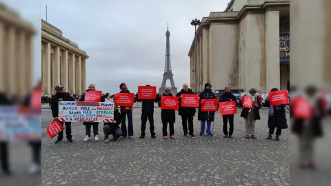 Parisdə etiraz aksiyası - FOTO
