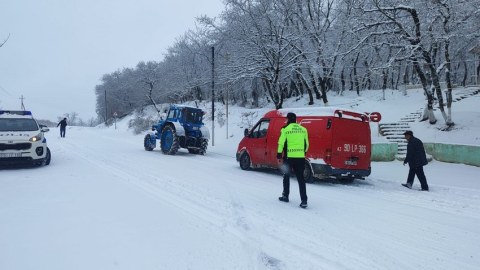 Qış mövsümü ilə bağlı sürücülərə xəbərdarlıq