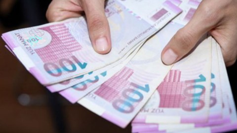 Hər bir istehlakçı 600 manat xərcləyib