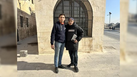 Azərbaycanlı jurnalist Nəsiminin Suriyadakı məqbərəsinə GETDİ - FOTO