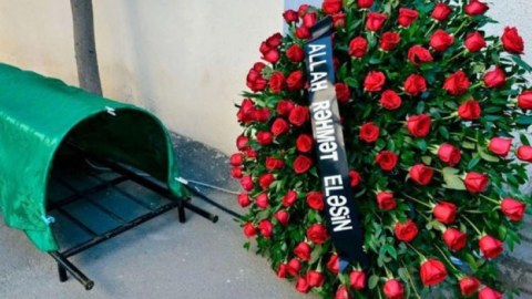 Nazirin köməkçisi bacısından sonra atasını da İTİRDİ