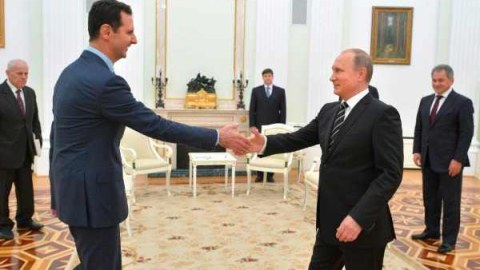 Putin Əsədlə görüşmək istəyir