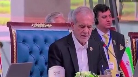 Pezeşkian İslam ölkələrini birləşməyə çağırdı