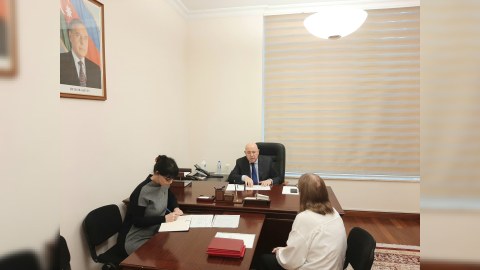 Əhliman Əmiraslanov Milli Məclisdə vətəndaşları qəbul edib