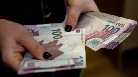 Bakıda müəllimlər nə qədər maaş alır? - AÇIQLANDI