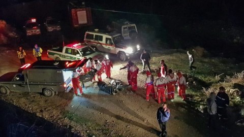 İranda dəhşət: 10 hərbçi öldü, 17-si YARALANDI