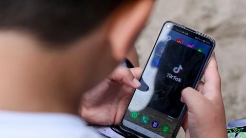 Daha bir ölkə "TikTok"u QADAĞAN etmək istəyir