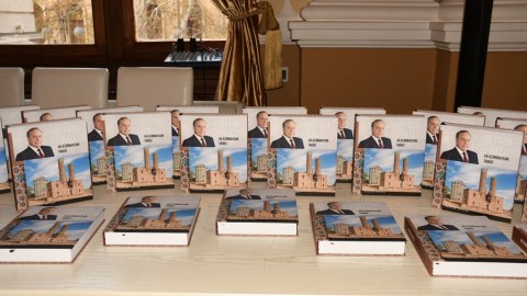 Bakı şəhər məktəblilərinin müəllifi olduğu növbəti kitab çap edilib - Fotolar