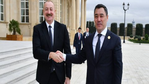 Japarovdan İlham Əliyevə təbrik 
