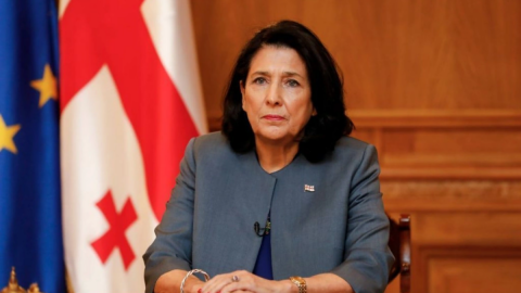 Zurabişvili “Gürcü arzusu”nu devirməklə hədələdi