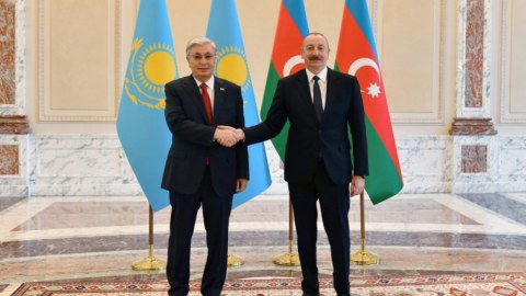 Tokayev Azərbaycan Prezidentinə zəng etdi