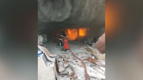 Yanacaqdoldurma məntəqəsi ərazisində yanğın - VİDEO