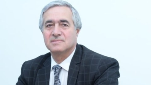 Şairin atası dünyasını dəyişdi 