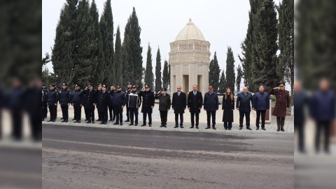 Samuxda təyyarə qəzasının qurbanları bir dəqiqəlik sükutla yad edilib - FOTO