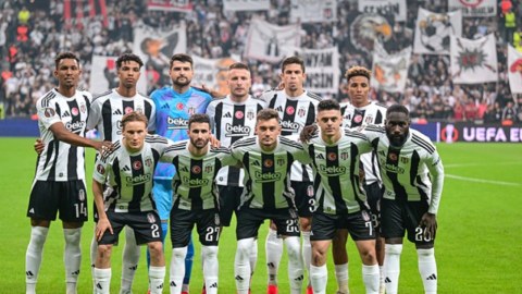 &ldquo;Beşiktaş&rdquo; üç futbolçusu ilə yollarını ayırır