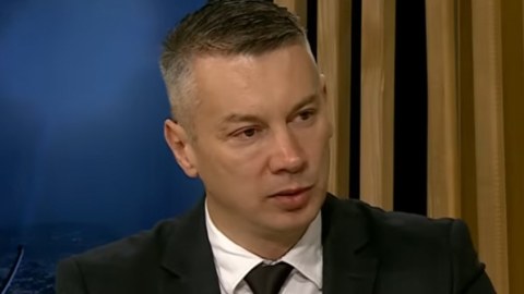 Bu ölkədə təhlükəsizlik naziri HƏBS EDİLDİ 