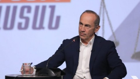 Robert Köçəryan tərəfdarlarını topladı