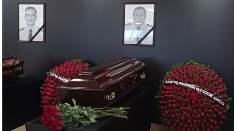 Prezident və xanımı vida mərasiminə əklillər göndərib