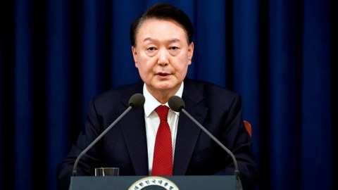 Müstəntiqlər Cənubi Koreya prezidentinin həbsini istədilər