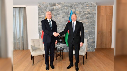 Litva Prezidenti İlham Əliyevə zəng etdi