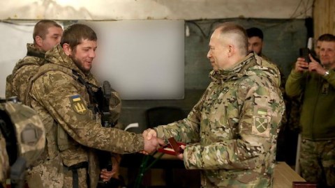 Ukraynalı general Kurskda - FOTOLAR