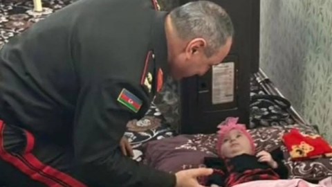 General-mayor Kənan Seyidov şəhid ailəsini ziyarət edib - FOTO