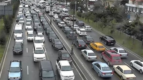 Hazırda bu yollarda sıxlıq var - SİYAHI