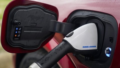 ABŞ Çinin elektromobil sənayesindən narahatdır