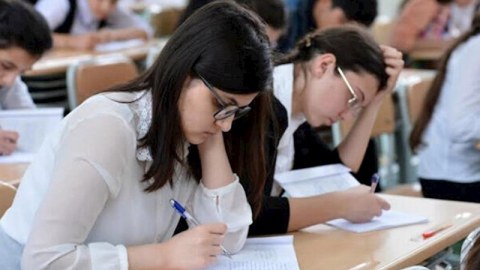Universitetlərə qəbulda keçid balları artacaq?