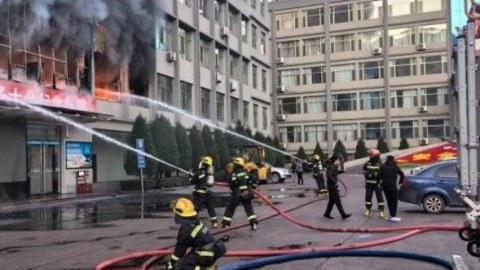 Marketdə yanğın 8 nəfərin həyatına SON QOYDU