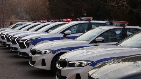 Naxçıvanda polislərə yeni maşınlar verildi