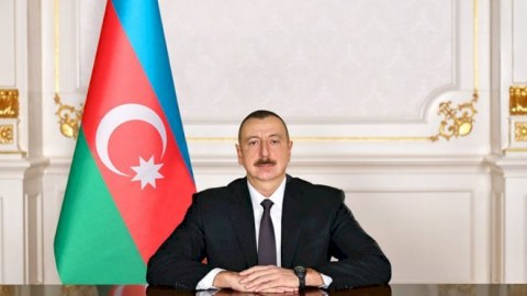 İlham Əliyev bu qurumlarda maaşları ARTIRDI - SƏRƏNCAM