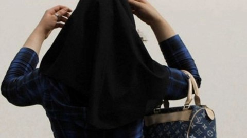 İranda məcburi hicab barədə yeni qanun layihəsindən imtina edildi